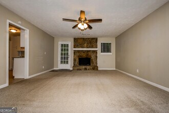 5744 Mountain Park Way in Douglasville, GA - Building Photo - Building Photo