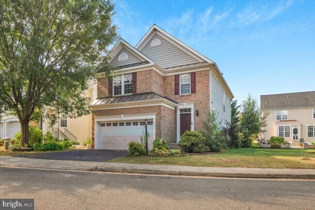 6721 Sycamore Park Dr in Haymarket, VA - Foto de edificio - Building Photo