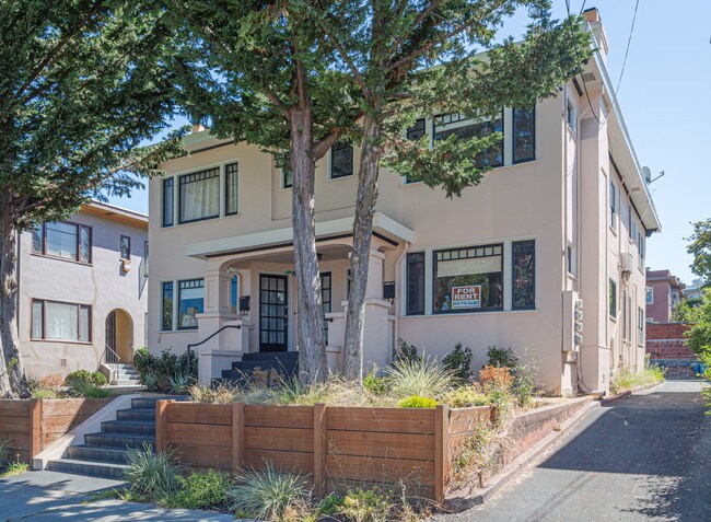 2631 Regent Street in Berkeley, CA - Foto de edificio - Building Photo