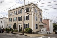 39-41 Crescent St, Unit #1 in Wakefield, MA - Building Photo - Building Photo