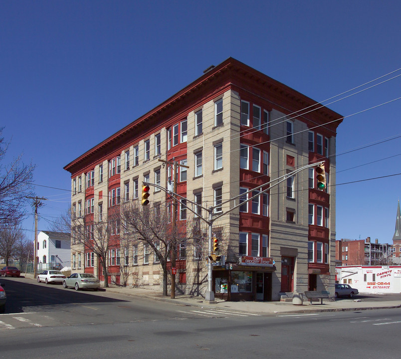 797-801 High St in Holyoke, MA - Building Photo