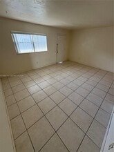 16215 NE 18th Ct in North Miami Beach, FL - Foto de edificio - Building Photo