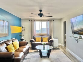 215 Piedmont Ave NE in Atlanta, GA - Building Photo