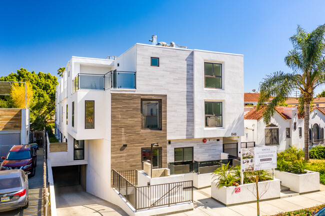 Vista 6 - NEW TOWNHOMES! in Los Angeles, CA - Building Photo - Building Photo