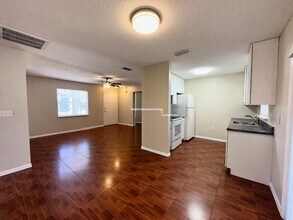 564 Eagle Ct in Kissimmee, FL - Building Photo - Building Photo