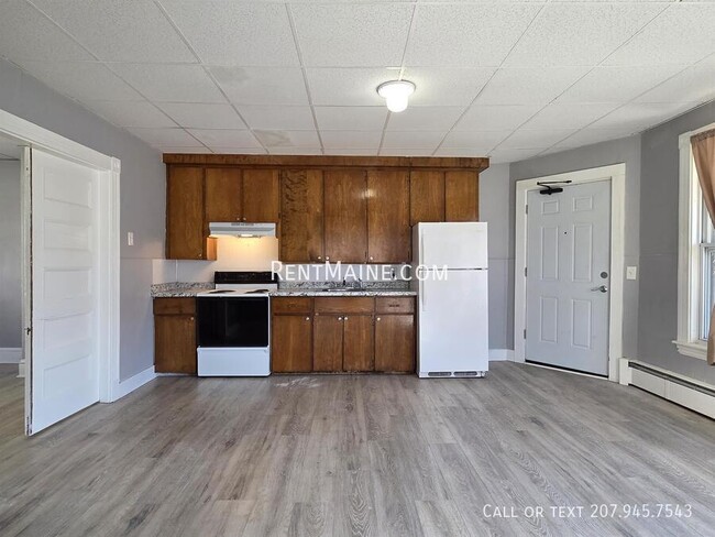 131 College Ave, Unit 1