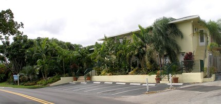 Garden Villa Apartments in Fort Lauderdale, FL - Foto de edificio - Building Photo