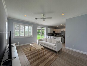 10793 Oak Bend Way in Wellington, FL - Building Photo - Building Photo