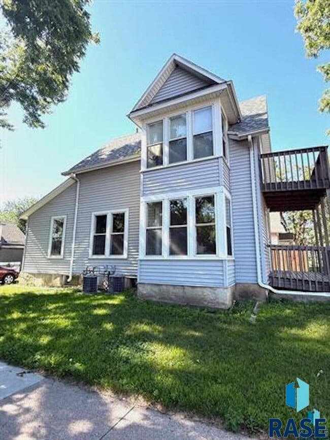 425 S Prairie Ave in Sioux Falls, SD - Building Photo - Building Photo