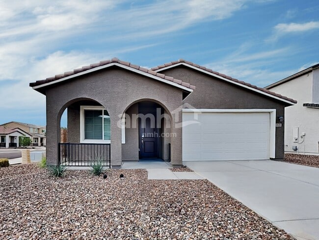 property at 6628 S 42nd Dr