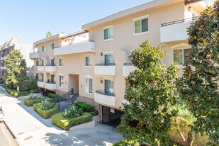 4732 Radford Ave in Valley Village, CA - Building Photo