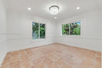 3611 Durango St in Coral Gables, FL - Building Photo - Building Photo