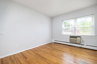388 Courtland Ave in Stamford, CT - Building Photo - Building Photo