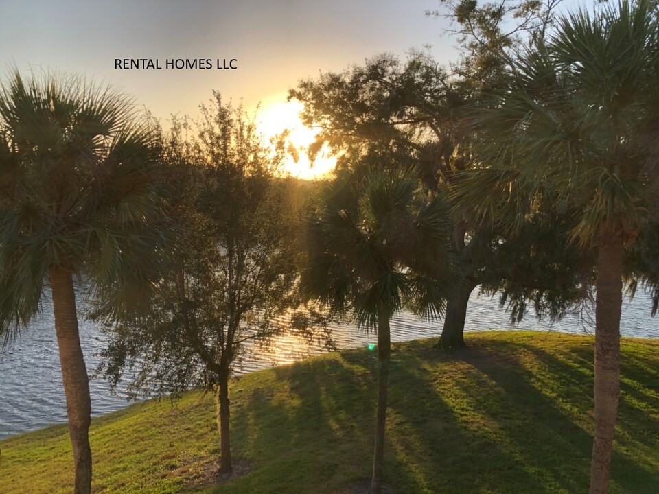 510 Cranes Way, Unit 302 in Altamonte Springs, FL - Building Photo