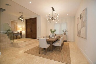 7560 SW 56th Ct in Miami, FL - Building Photo - Building Photo