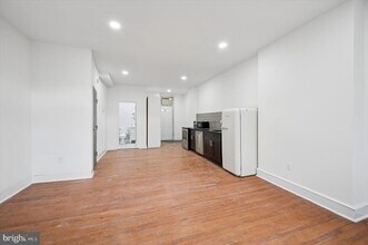 4645 Umbria St in Philadelphia, PA - Building Photo - Building Photo