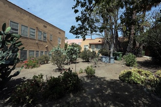 253 S Carondelet St in Los Angeles, CA - Building Photo - Building Photo