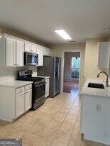 519 Mullein Trace in Woodstock, GA - Building Photo