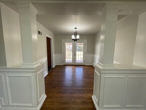 2639 S Pittsburg Ave in Tulsa, OK - Foto de edificio - Building Photo