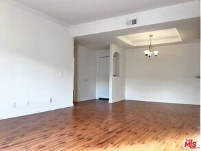 14430 Benefit St in Los Angeles, CA - Building Photo - Building Photo