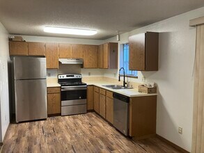 110 E Longfellow Ave, Unit 110 UNIT in Spokane, WA - Building Photo - Building Photo