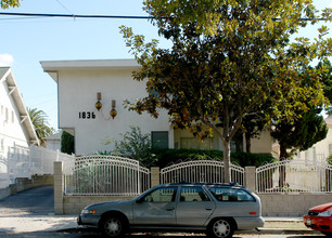 1836 N Alexandria in Los Angeles, CA - Foto de edificio - Building Photo