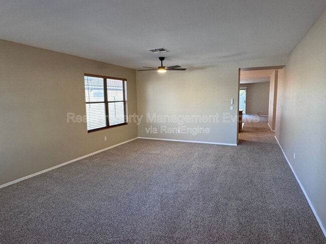 3045 W Silver Sage Ln in Phoenix, AZ - Building Photo - Building Photo