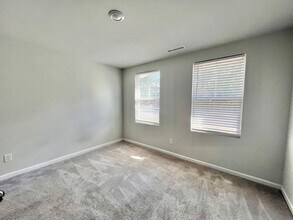 4807 Southern Magnolia Dr in Raleigh, NC - Building Photo - Building Photo