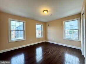 1014 E Moyamensing Ave in Philadelphia, PA - Building Photo - Building Photo