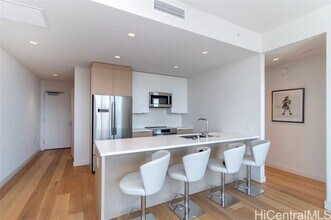 1001 Queen St in Honolulu, HI - Building Photo - Building Photo