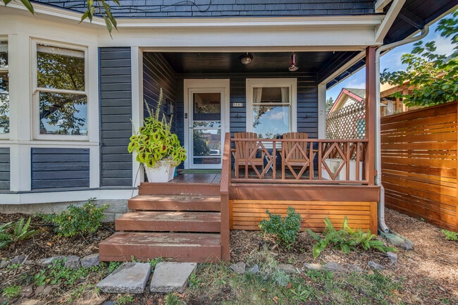 5103 SE 64th Ave in Portland, OR - Building Photo - Building Photo