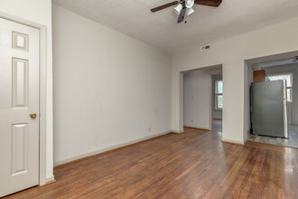 6040 Kingsbury Ave, Unit 2E in St. Louis, MO - Building Photo - Building Photo