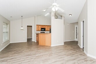 103 Harvest Glen Ln in Harvest, AL - Foto de edificio - Building Photo