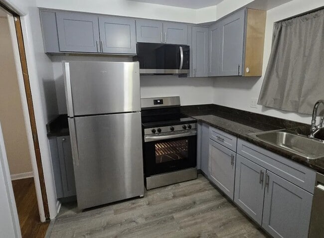 24106-24276 Ann Arbor Trl