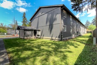 Greenwood II Apartments in Lakewood, WA - Building Photo - Building Photo
