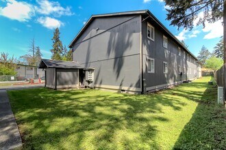 1 and 2 bedroom apartments in Lakewood! in Lakewood, WA - Foto de edificio - Building Photo