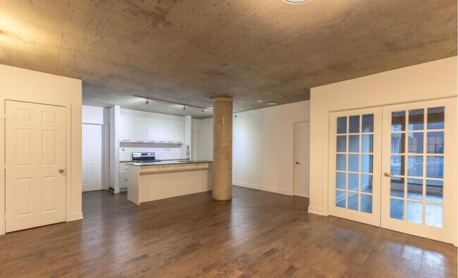 1414-1414 Rue Chomedey in Montréal, QC - Building Photo - Building Photo