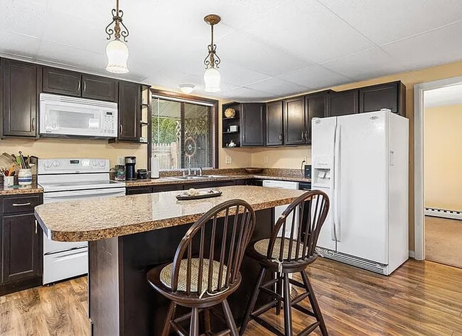 property at 40B Kingsland Ct