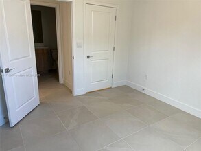 149 SW 170th Ave in Pembroke Pines, FL - Building Photo - Building Photo
