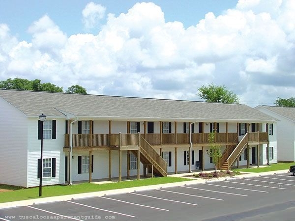 Englewood Apartments in Tuscaloosa, AL - Foto de edificio - Building Photo