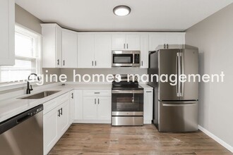 507 NE 42nd St in Kansas City, MO - Building Photo - Building Photo