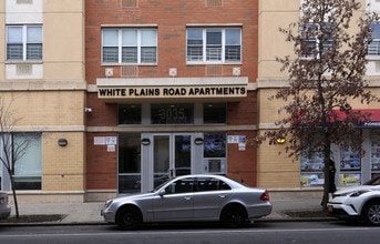 3035 White Plains Rd in Bronx, NY - Building Photo - Building Photo