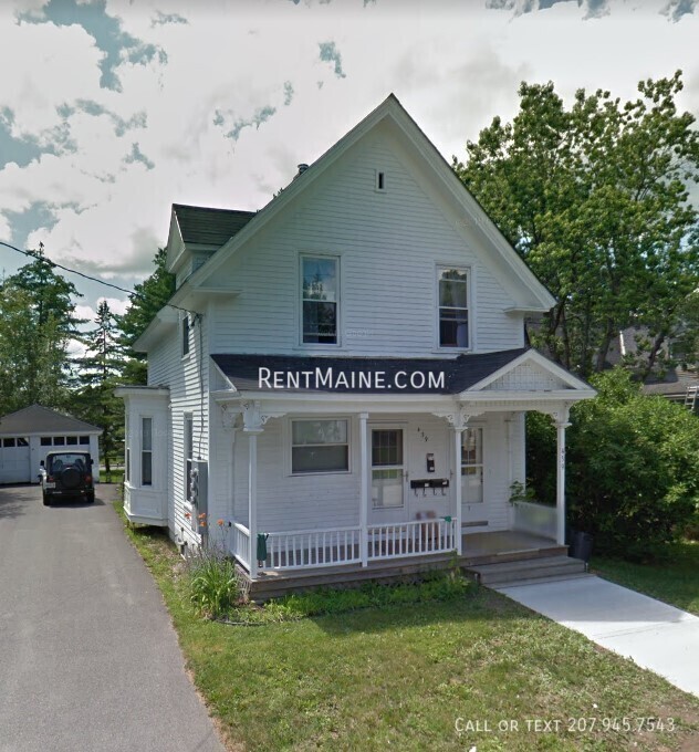 439 Fourth St. Apt. in Old Town, ME - Foto de edificio