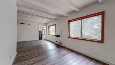 4612 Greenwood Heights Dr in Kneeland, CA - Building Photo - Building Photo