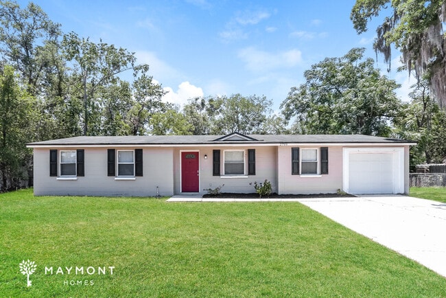 property at 2799 Commanche Ave