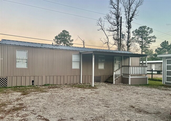 property at 20805 S Navasota Dr