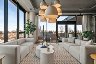 552 S Damen Ave in Chicago, IL - Foto de edificio - Building Photo