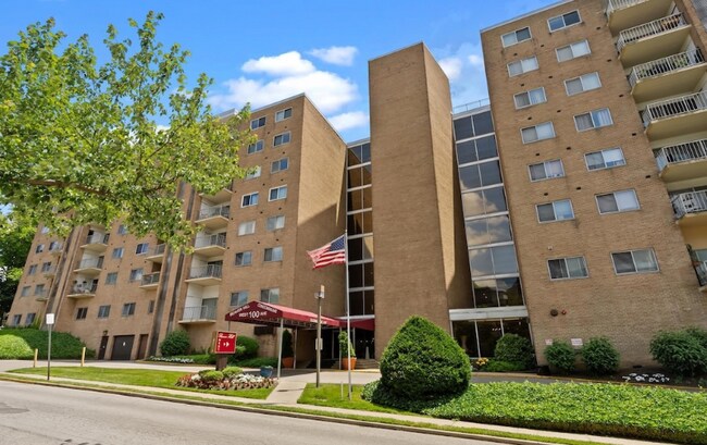 100 West Ave in Jenkintown, PA - Building Photo - Building Photo