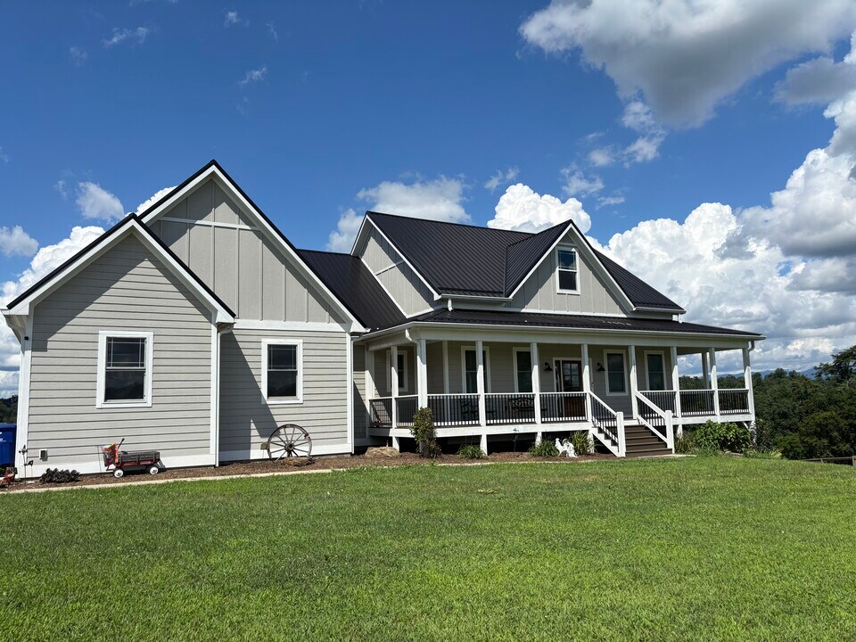 1355 Bear Creek Rd in Leicester, NC - Building Photo