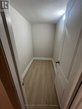 6 Kingsdown Dr in Toronto, ON - Building Photo - Building Photo